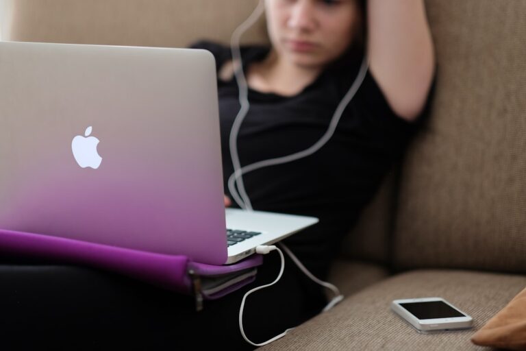 Ghid pentru a Îți Dezvolta Capacitatea de a Învăța Continuu Și Să Devii O Persoană Mai Educată