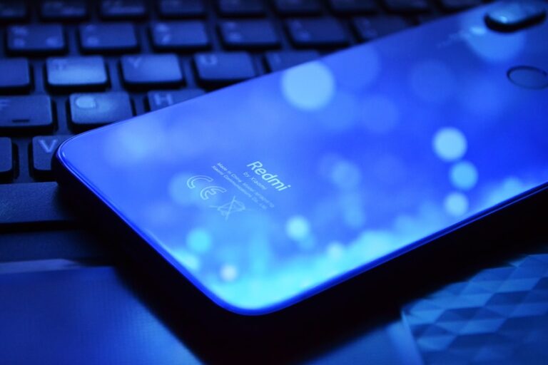 Cum sa-ti protejezi dispozitivele mobile de atacuri cibernetice