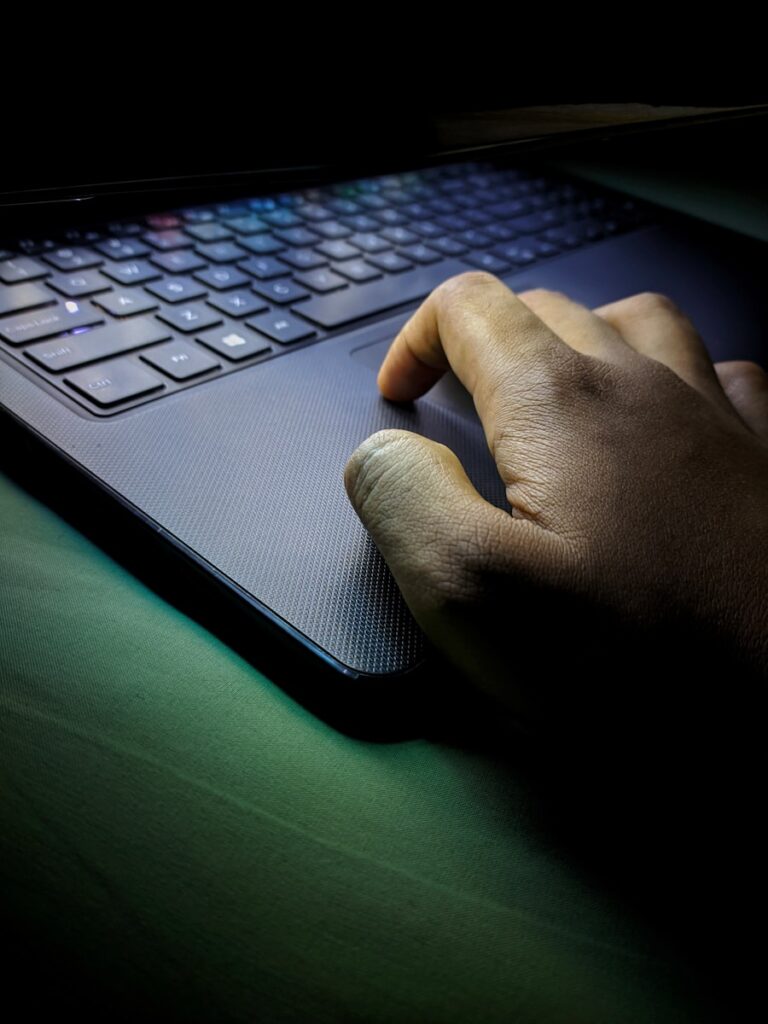 7 metode de a te proteja impotriva furtului de identitate online