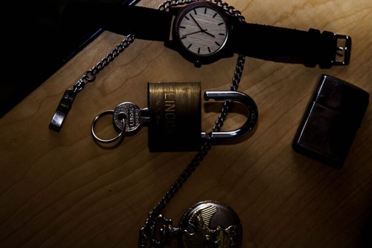 Cum sa folosesti autentificarea cu doi factori pentru securitate maxima