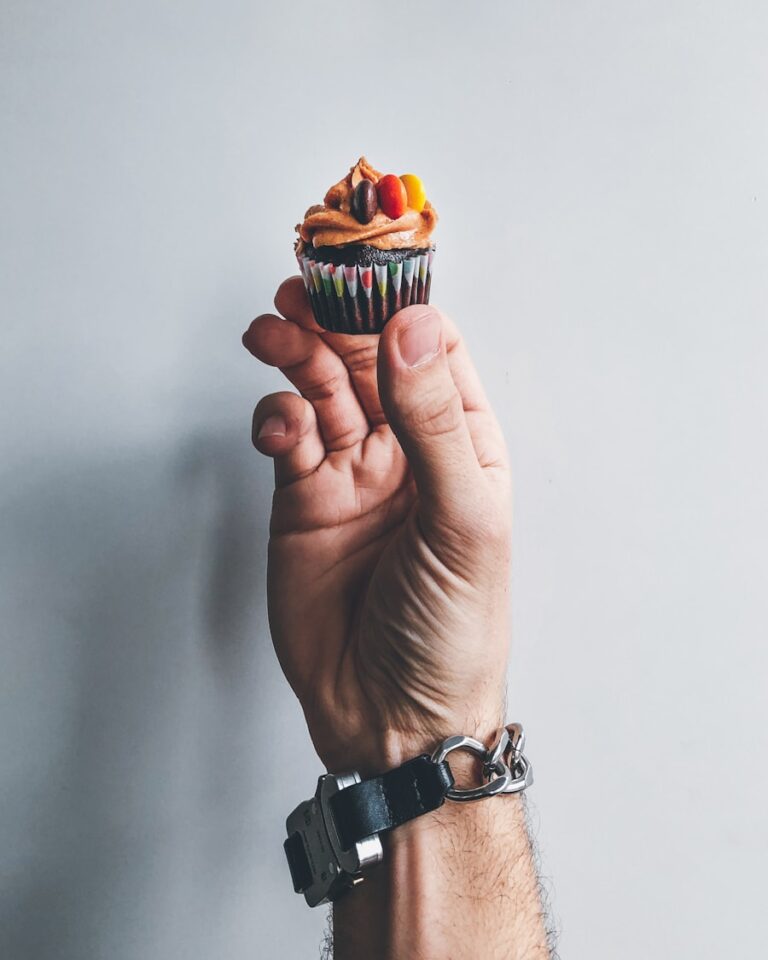 Sfaturi pentru a-ți dezvolta autocontrolul și a nu te lăsa dus de val