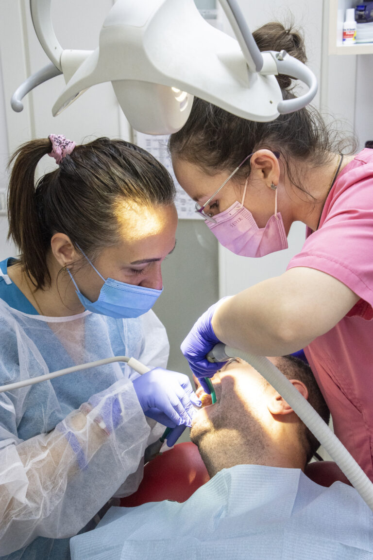 Sinus lift – procedura esențială pentru succesul implantului dentar